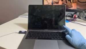 A1708 2017 Macbook Pro Not Turning on due to breadcrumb corrosion