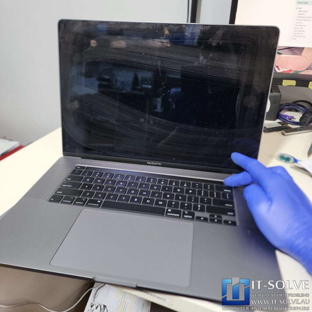 MacBook Pro A1990 Battery Replacement: Solving Power Issues