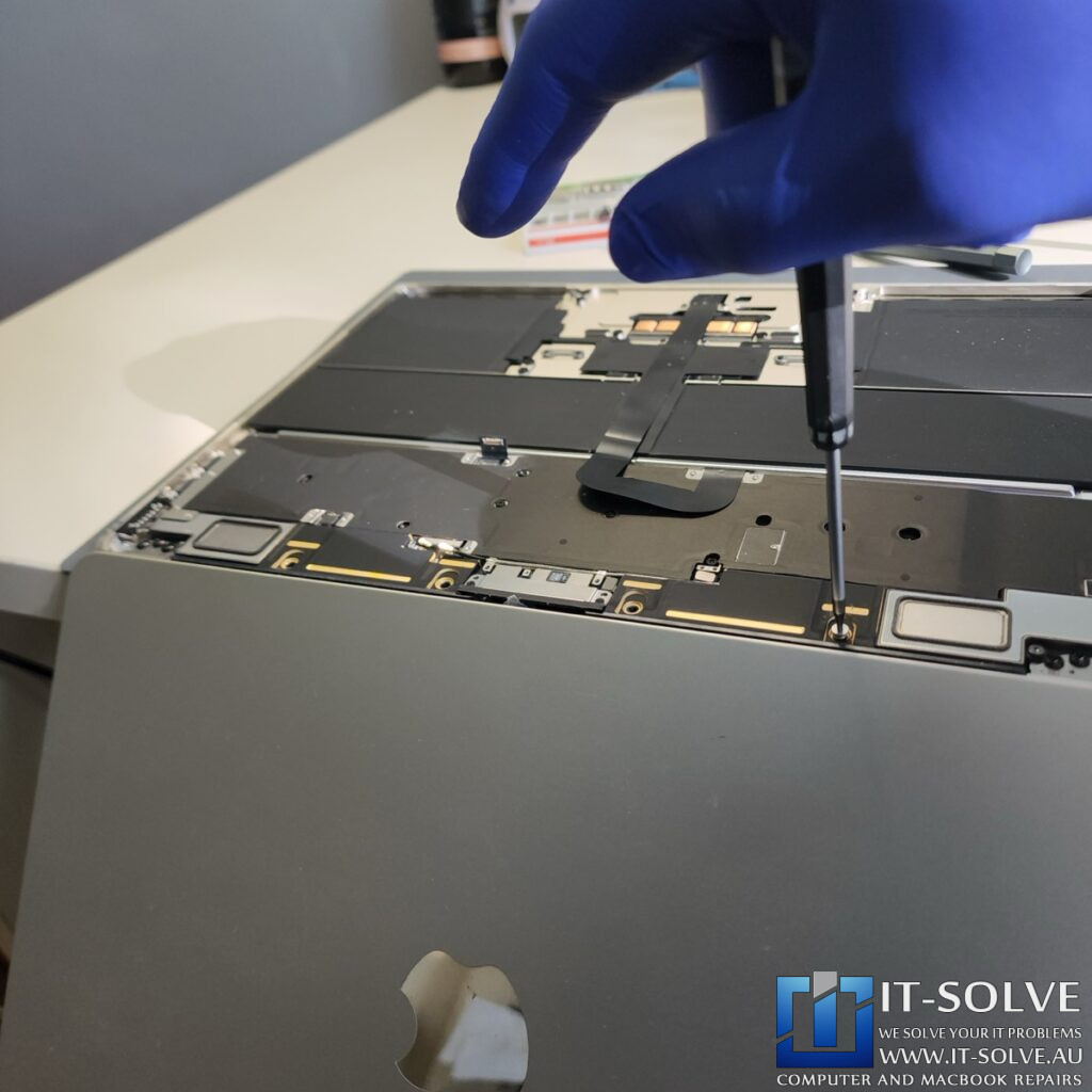 MacBook Air A2681 Screen Repair