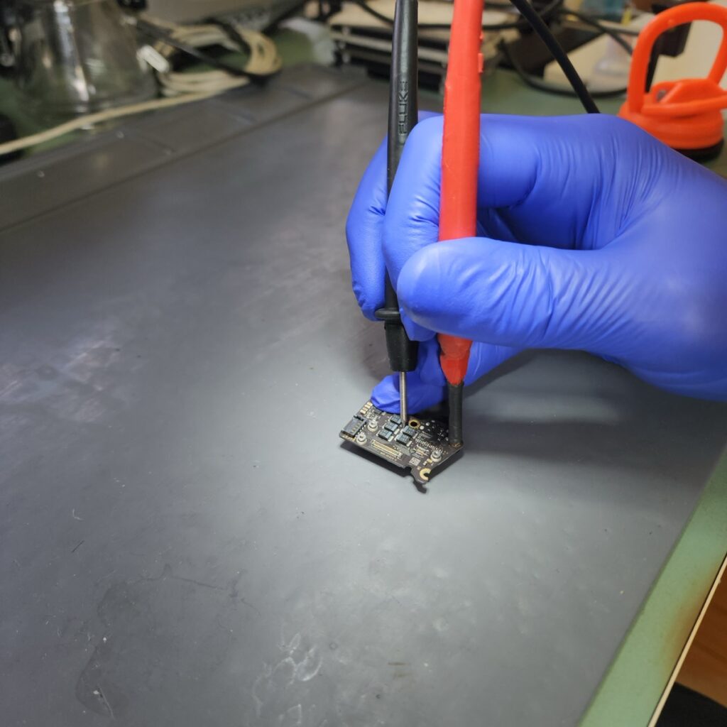 M1 MacBook Air A2337 Not Turning On - Shorting capacitor on the audio board