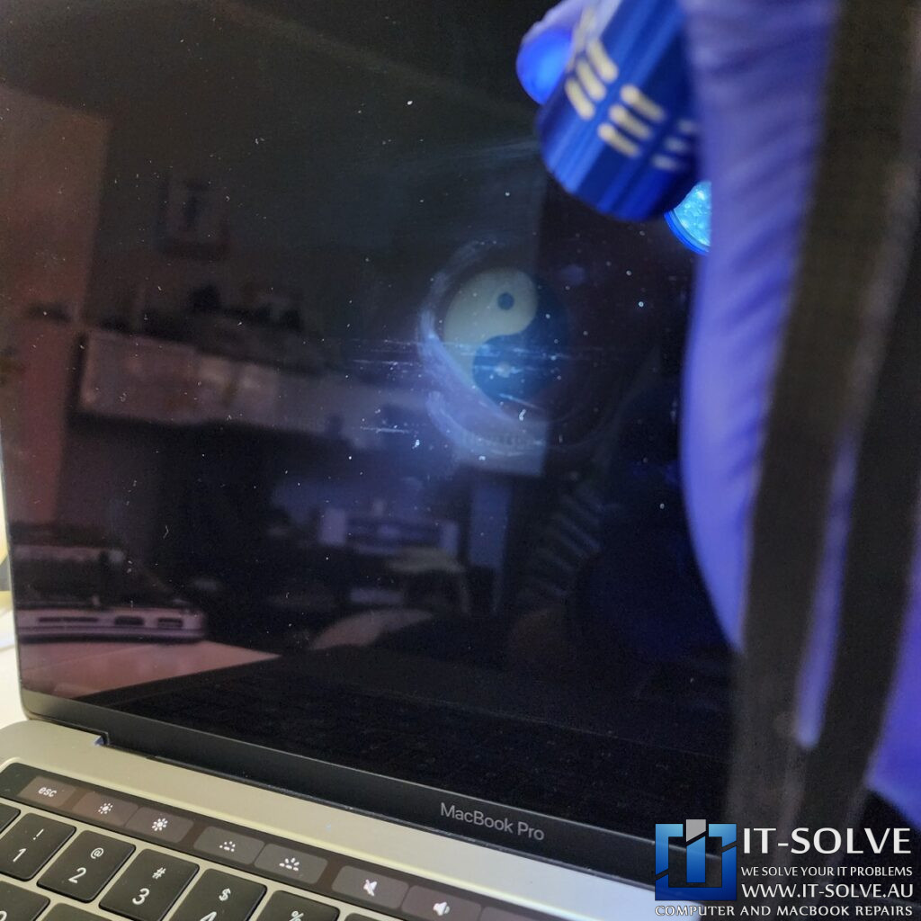 MacBook Pro A1707 Backlight Repair