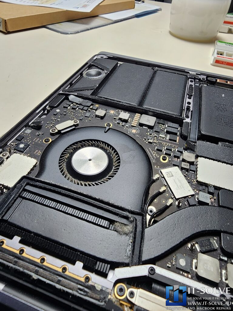 MacBook Pro A1707 Battery Replacement