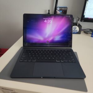 MacBook Air M2 A2681 Screen Replacement