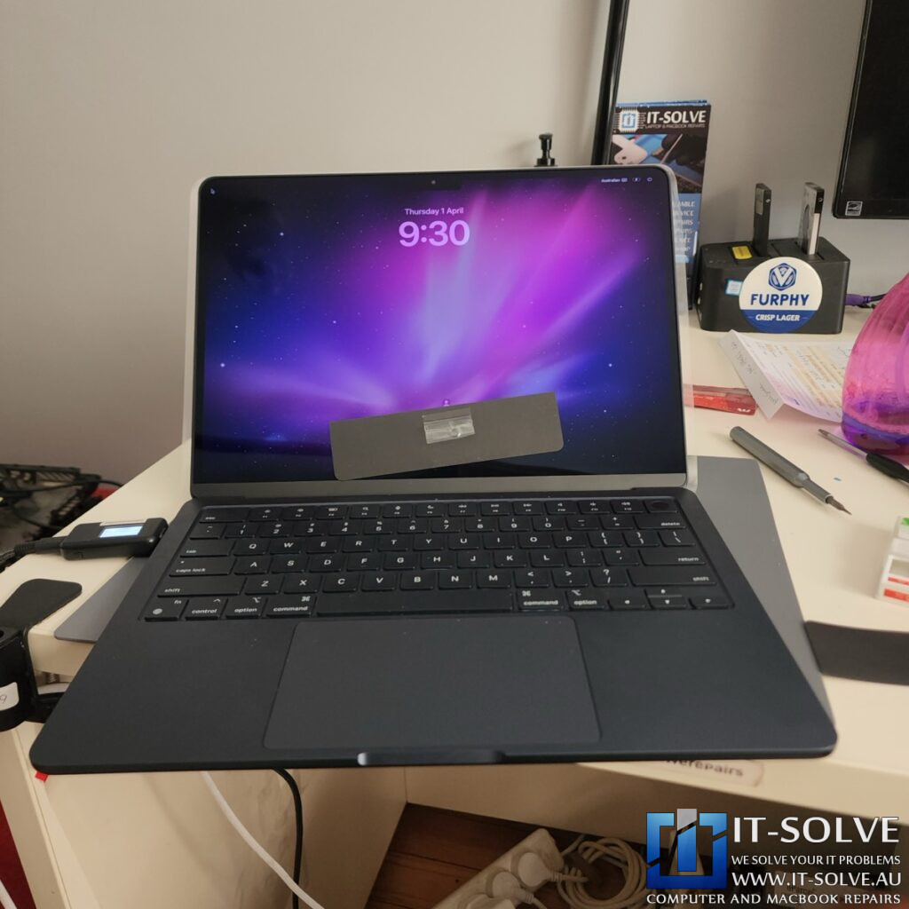 MacBook Air M2 A2681 Screen Replacement